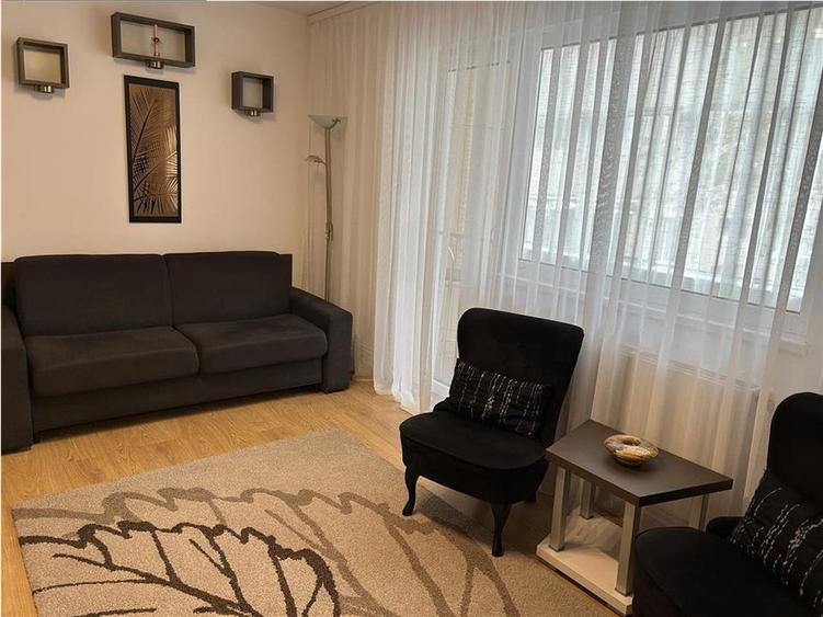 Apartament cu 3 camere semidecomandat, mobilat în Gheorgheni
