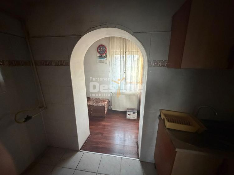 Casa +Teren intravilan 900 mp ( 2 corpuri de casă )Calea Giulești - 10