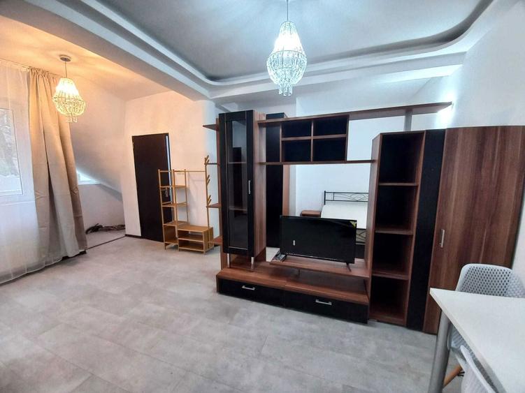 Particular, inchiriez studiou foarte spatios Dristor-metrou - 4