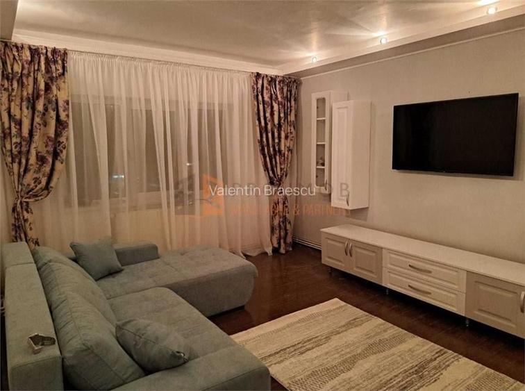 Apartament 3 camere cf 1 decomandat zona Ultracentral Apartament 3 camere cf 1 decomandat zona Ultracentral