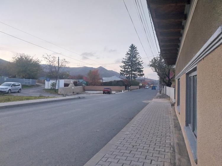 Vanzare casa si teren aferent in comuna Niculitel,judetul Tulcea - 3