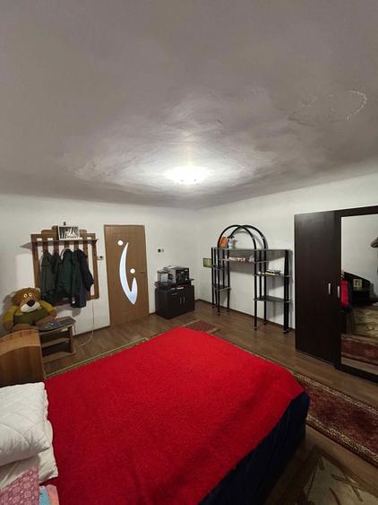 Casa cocheta, partial nou renovata cu gradina mare in comuna Biertan - 3