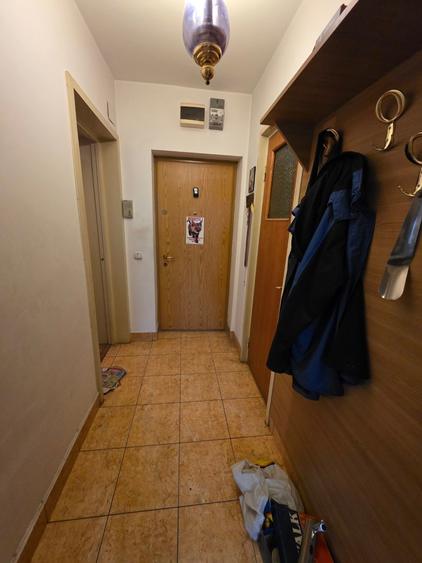 Titan, 10 minute metrou Costin Georgian, la piata Minis,  2 grupuri sanitare - 6