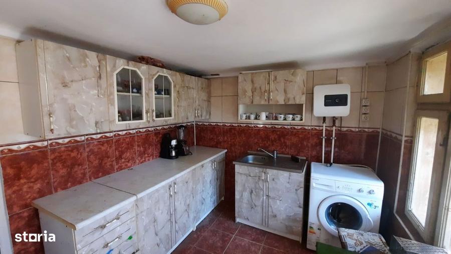 Vand proprietate in sat Brate?ti, com. ?irna, jud. Prahova - 2