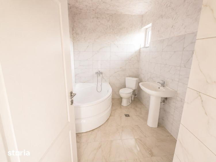 Casă cu 3 camere cu Teren 100 Mp în Holboca