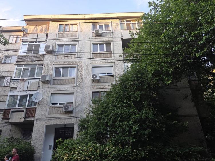 Rahova - Caporal Ilina - Apartament 2 camere confort 1 , decomandat - Anul 1986 - 9
