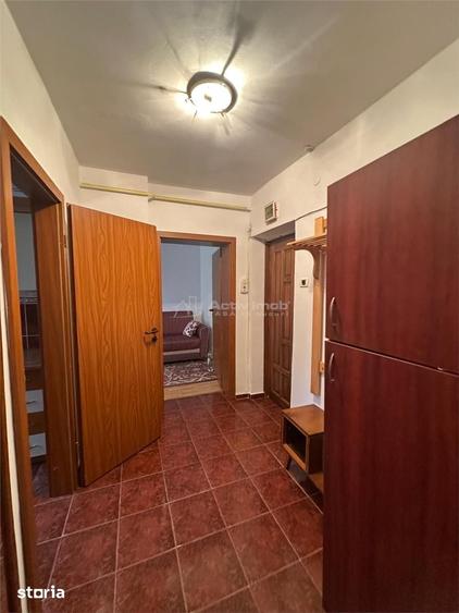 Apartament cu 3 camere semidecomandat în Luncă