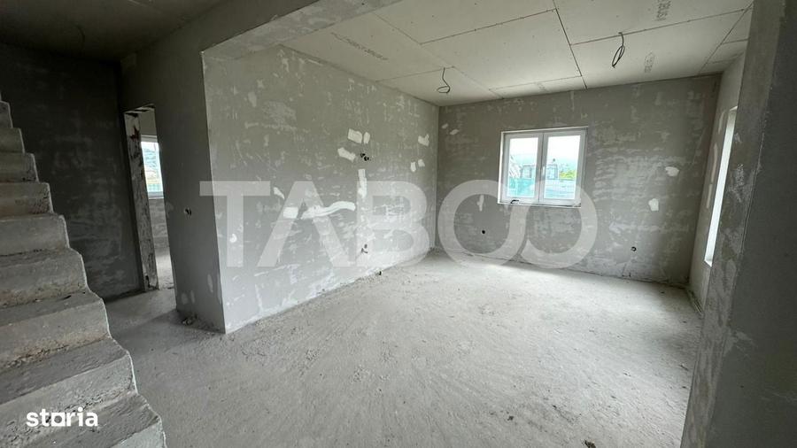 Casa de tip duplex acces 2 strazi curte libera 195 mp Mohu Sibiu - 13