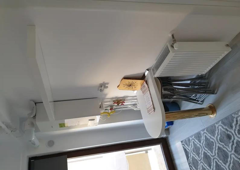 De vanzare apartament cu 1 camera la etajul 2 din 5 cu lift mobilat - 2