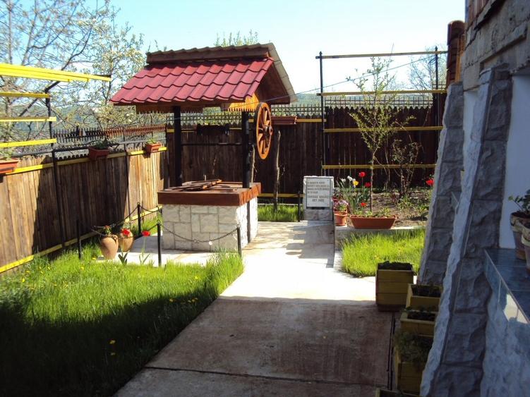 Casă de vânzare, Ocnița (Ocnele Mari, Vâlcea), zonă superbă - 2