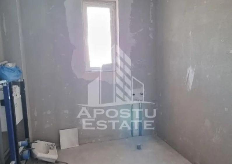 Apartament 3 camere, bloc nou, loc de parcare, zona Toron... - 2