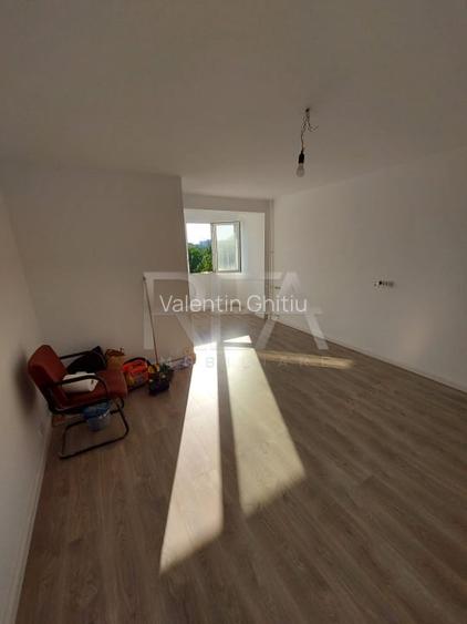 Garsoniera - Titan/1 Decembrie - decomandat - metrou - renovat