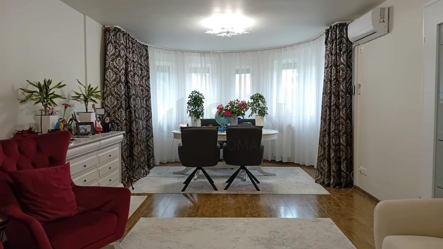 REV2003950 Vila Individuala ideala pentru familie cu 6 camere in Ostratu - 9