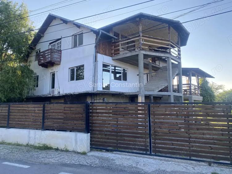 Casa de vanzare! Casa de vanzare!