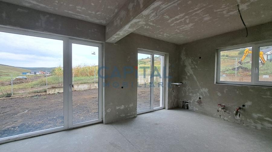 Casa superba cu garaj, aproape de padure - 8