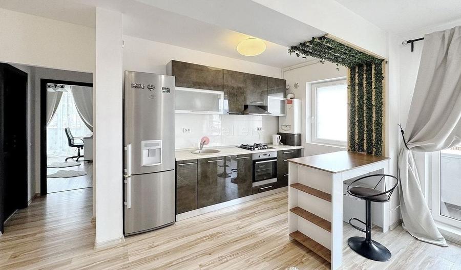 Priveliste Deosebita, Disponibil din 1 septembrie - 5