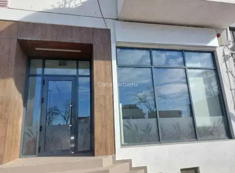 Bd. Mamaia, spatiu comercial 80 mp., acces direct din bulevard Bd. Mamaia, spatiu comercial 80 mp., acces direct din bulevard