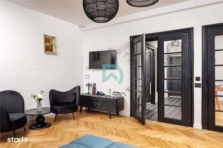Apartament cu 4 camere decomandat în Centrul Istoric