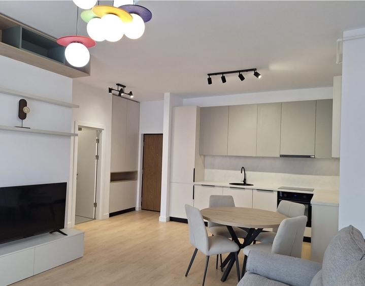 Apartament cu 2 camere semidecomandat, mobilat în Florești — fotografia 1