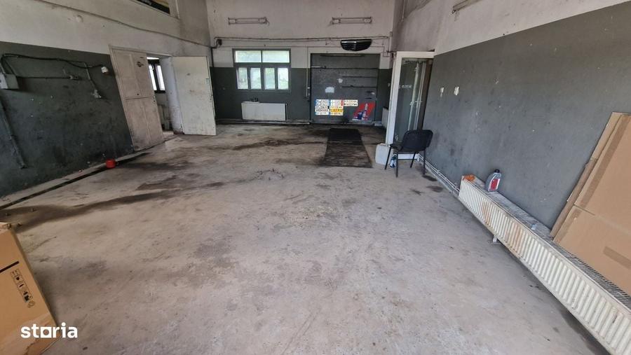 Spațiu comercial, de 200 mp, în Central
