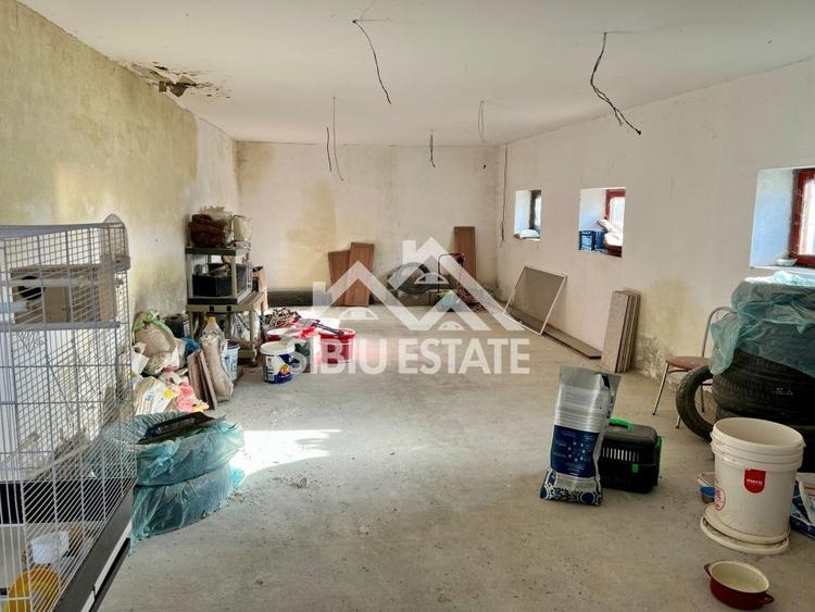 Casă individuală cu 3 camere cu Canalizare în Șura Mare