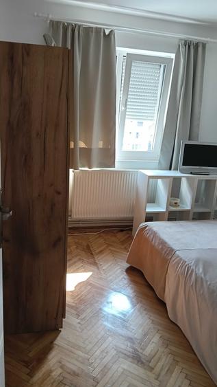 Apartament cu 2 camere nedecomandat în Gemenii
