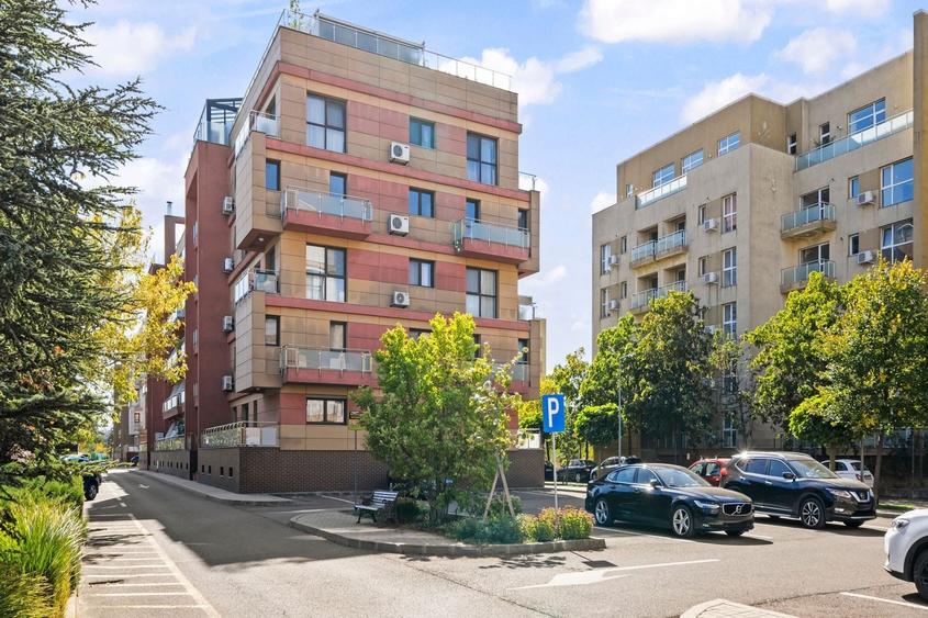 Apartament cu 3 camere decomandat, mobilat în Central