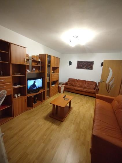 Apartament cu 3 camere decomandat în Tomis Nord