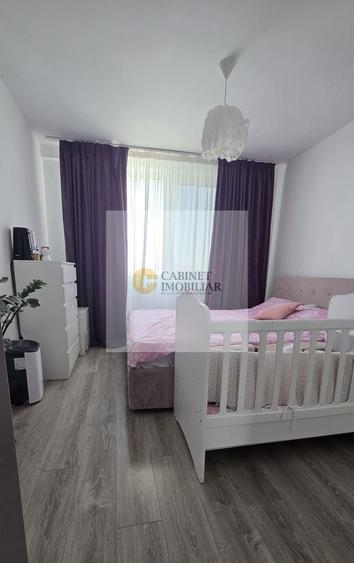 Apartament cu 3 camere decomandat în Păcii
