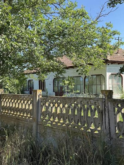 Casă cu Teren 700 Mp în Smârdioasa