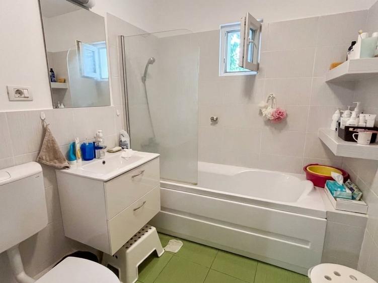 Apartament cu 3 camere decomandat, mobilat în Aviației