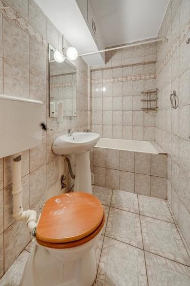 Apartament cu 2 camere semidecomandat, mobilat în Vasile Pârvan