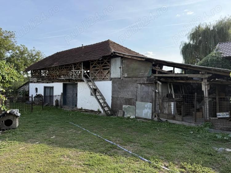 Casă cu 5 camere cu Teren 1754 Mp în Bunești (Mălureni)