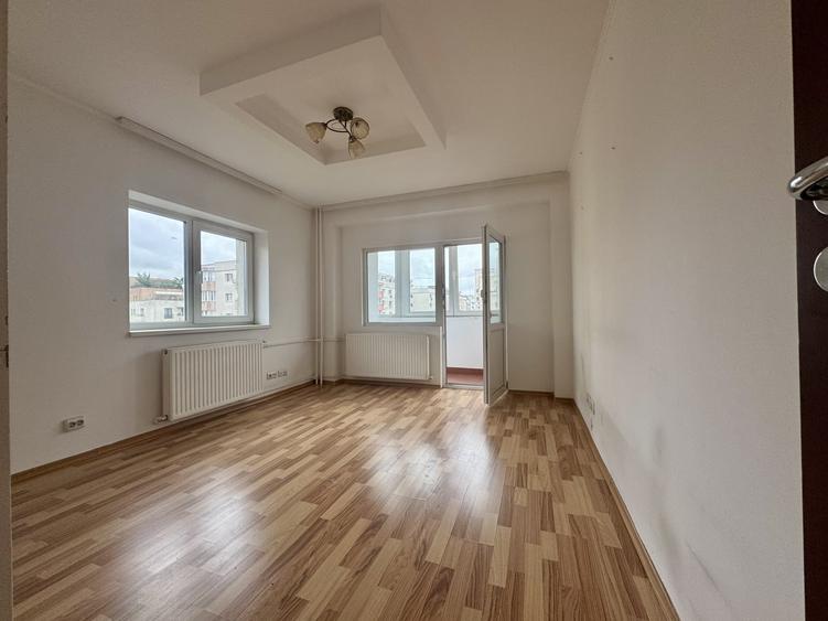 Apartament cu 3 camere decomandat în Decebal