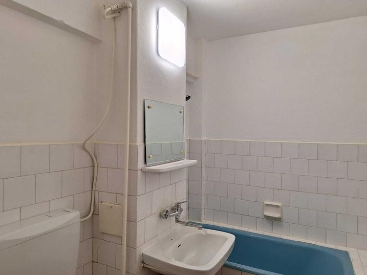 Apartament cu 2 camere decomandat în Micro 17
