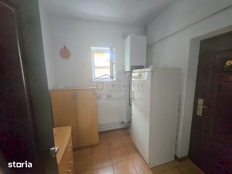 Casă cu 4 camere decomandat cu Teren 395 Mp în Moara