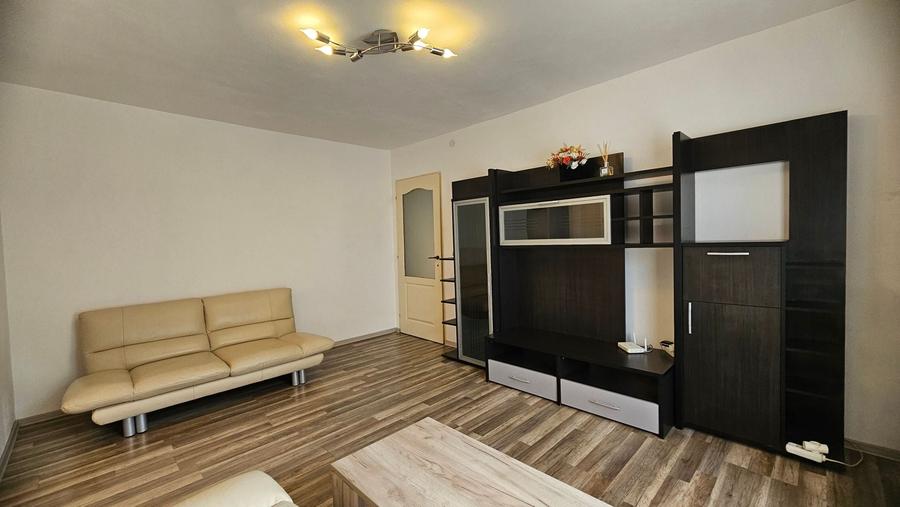 Apartament cu 2 camere semidecomandat, mobilat în Calea Dumbrăvii