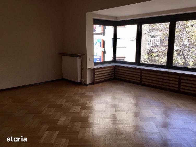 Apartament cu 6 camere decomandat în Dorobanți