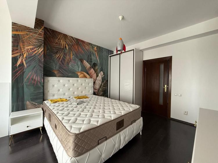 Apartament cu 3 camere decomandat, mobilat în Faleză