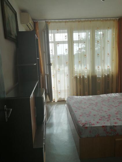 Apartament cu 3 camere decomandat în Drumul Taberei