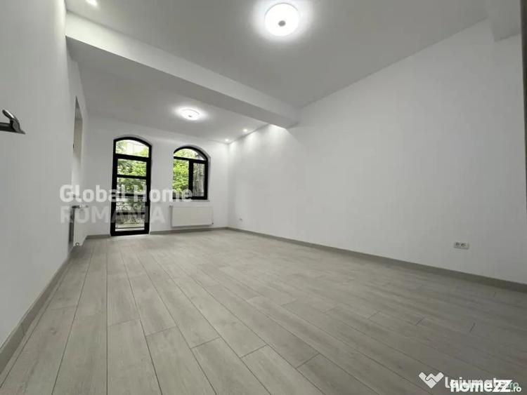 Casă cu 5 camere cu Teren 140 Mp în Vitan