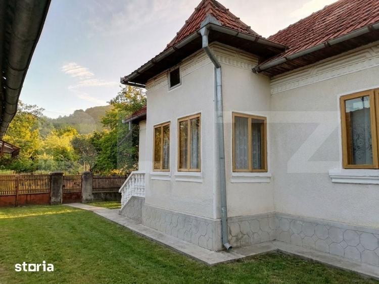 Casă cu 6 camere cu Teren 1056 Mp în Malu cu Flori