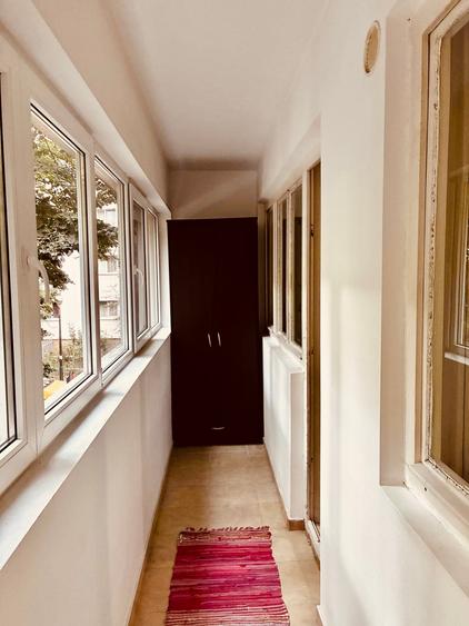 Apartament cu 2 camere semidecomandat, mobilat în P-ța Muncii