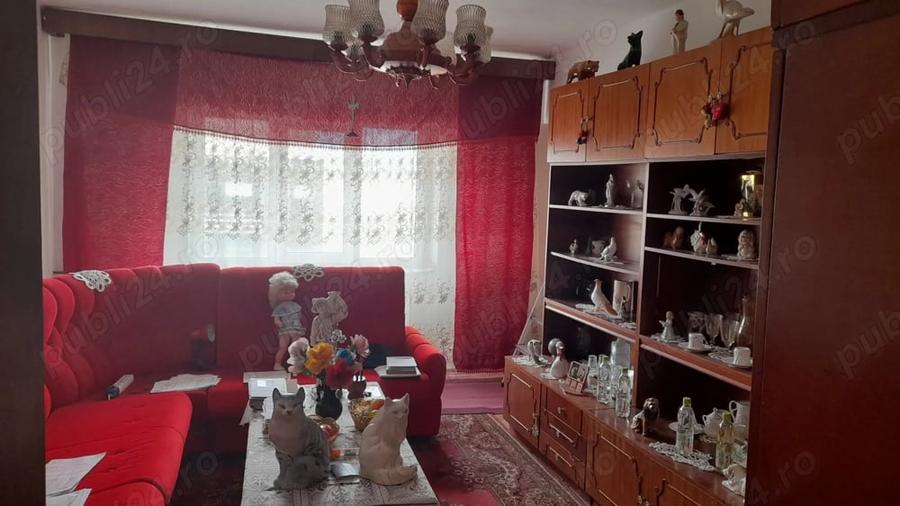 Apartament cu 3 camere decomandat în Autogară