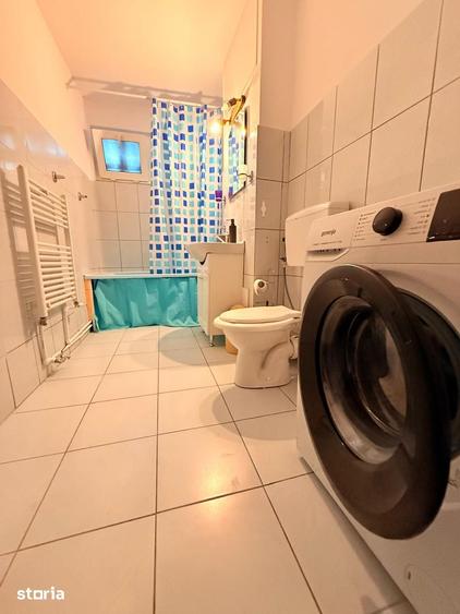 Apartament cu 3 camere decomandat în Podu Roș