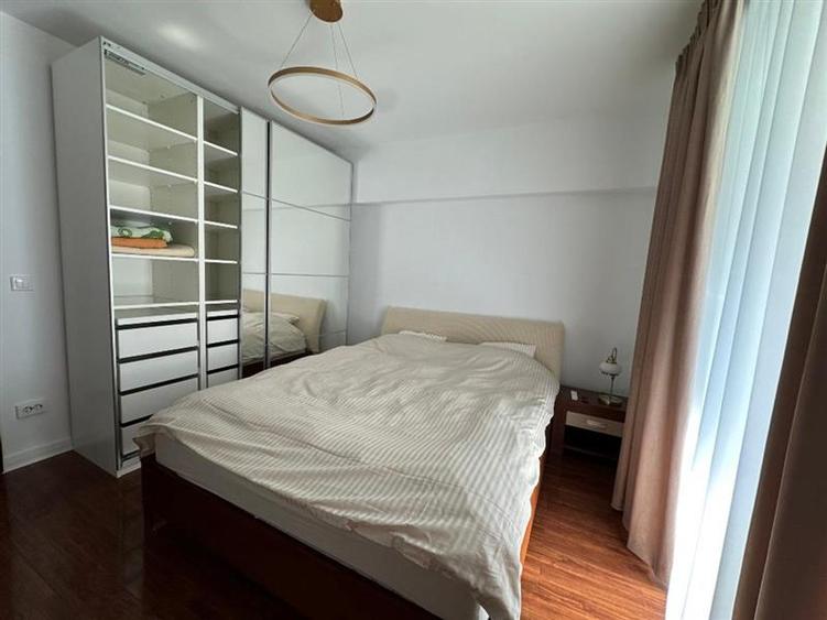 Apartament cu 3 camere decomandat în Tei