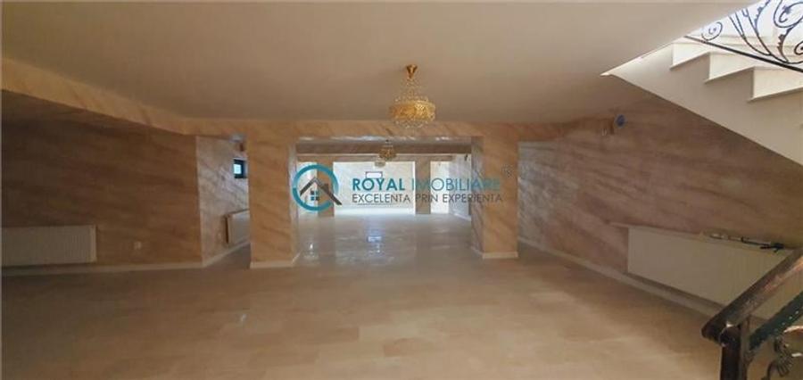 Birou, de 762.40997314453 mp, în Central