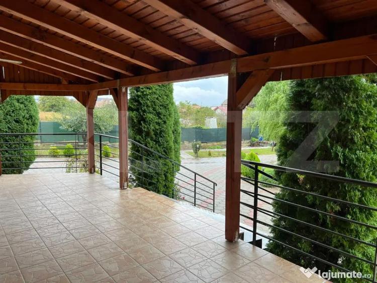 Casă cu 2 camere cu Teren 2200 Mp în Nazna