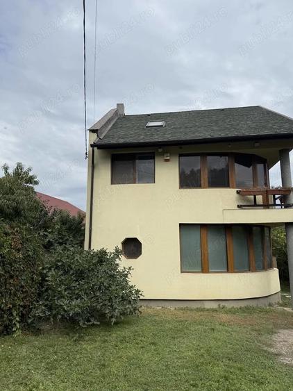 Casă cu 6 camere cu Teren 608 Mp în Câlnic