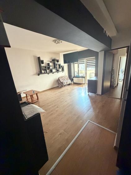 Apartament cu 2 camere semidecomandat în Republicii